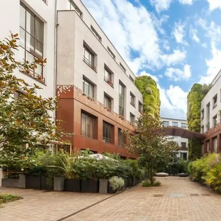 Guestready - Artist Loft With A Vertical Garden Apartment *